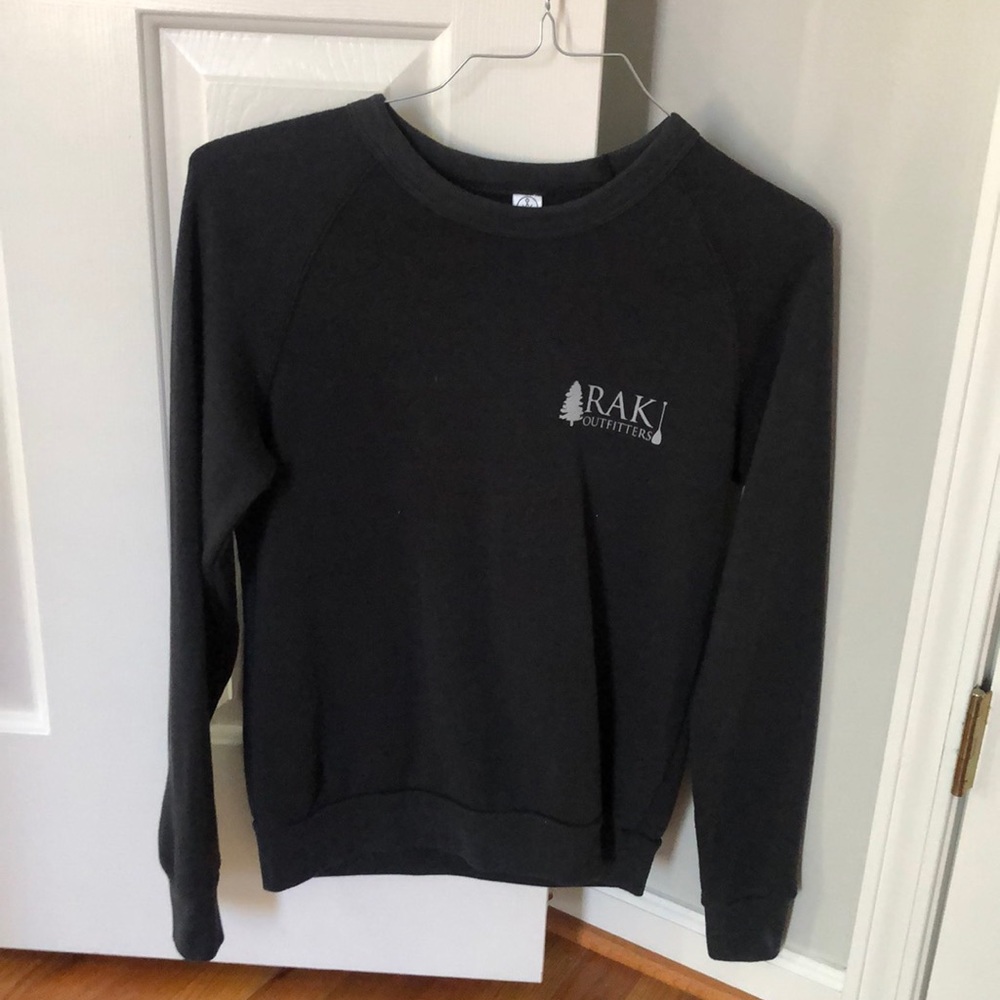 Small RAK outfitters sweatshirt